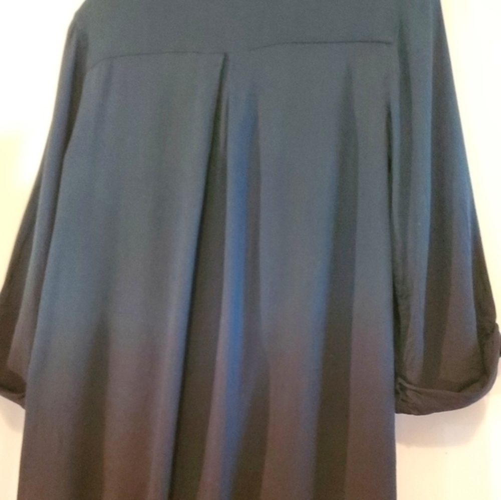 Lisa Rinna Collection Crossover V-neck Blouse - Picture 6 of 11